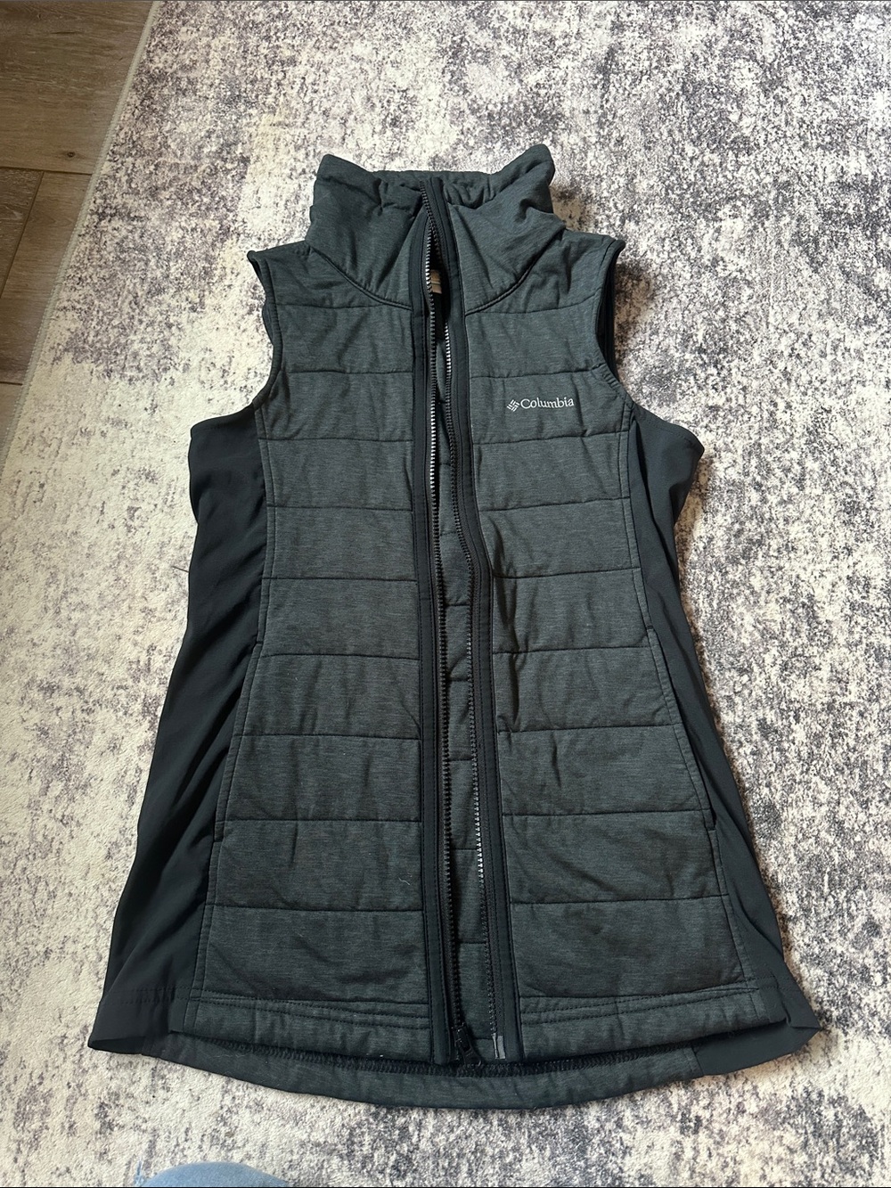 Columbia Women's Quilted Gray and Black Sleeveless Vest